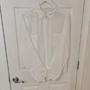 Lilly Pulitzer White Casual Button Down Shirt for Everyday Elegance